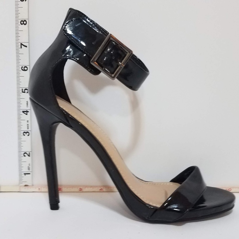 Forever Shoes Size 8.5